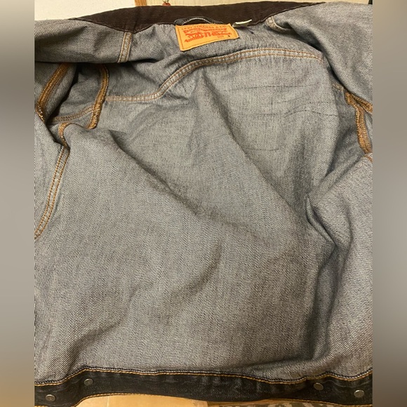 Levi's Dark Y2K  Trucker Jacket with Brown Collar and Custom Patches - Picture 8 of 8